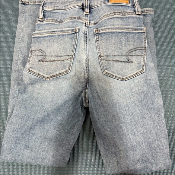 American Eagle Outfitters Women's Light Blue Skinny Jeans - Picture 3 of 3